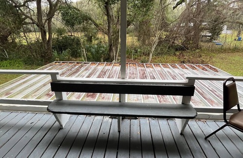 Fellowship Apartment | Cute studio, pets welcome, 8 mins to HITS, 20 mins to WEC, 10 mins to shopping