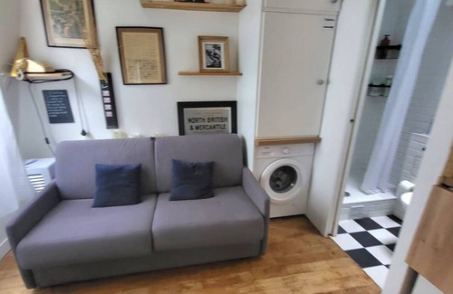 Quartier Saint-Ambroise Apartment | Cute studio with a view Paris Saint Ambroise