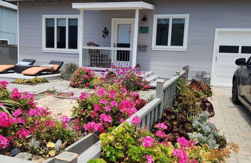 Sharp Park House | Cute totally remodeled Cottage 100 feet from Beach