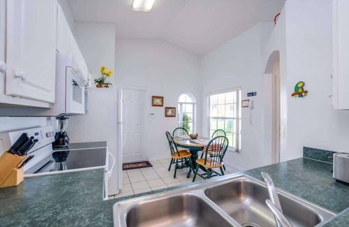 Indian Ridge House | Cute Vacation Home Very Close to Disney