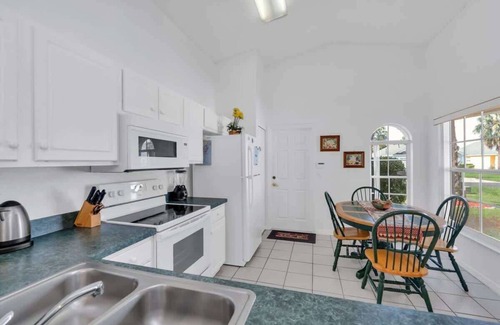 Indian Ridge House | Cute Vacation Home Very Close to Disney