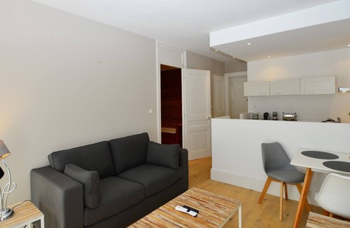 Moliere - Edgard Quinet Apartment | Cuvier - Appart'Ambiance