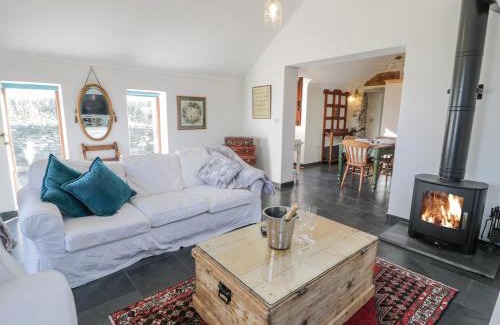 Llanfaethlu House | Cwch Gwenyn