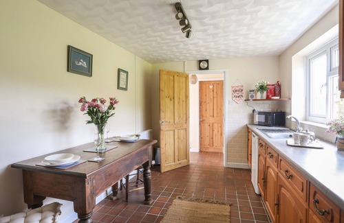 Rhyd-y-clafdy Cottage | CWM CEILIOG ANNEX, romantic, character holiday cottage in Trefor