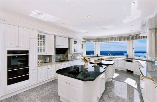 West Vancouver Villa | Cypress Panorama Royal Ski & City Escape