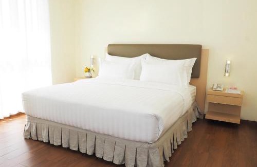 Makassar Hotel | d'primahotel Panakkukang Makassar (Formerly Fave Panakkukang)