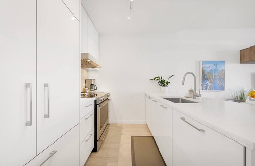 Lower Lonsdale Apartment | D41 - Beautiful spacious 2 Bedroom in North Vancouver