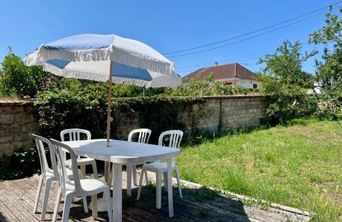 Imphy Apartment | D5 Parking Wifi 3 lits, 2 à 4 pers avec mezzanine petite hauteur et 1 chambre