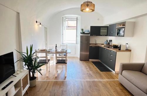 Dolceacqua Apartment | Da I Ciarui Casa Vacanze