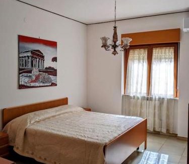 Capaccio Scalo Apartment | Da Nonna Gina - in centro con parcheggio gratuito