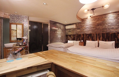 Sindang-dong Hotel | Daegu Bible Summer Time