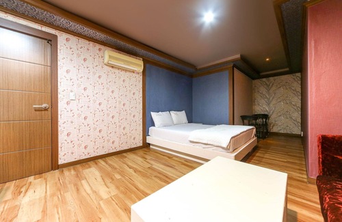 Daemyeong-dong Hotel | Daegu Daemyeong-dong Yak