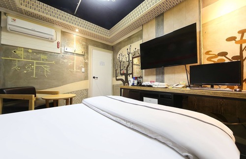 Naedang-dong Hotel | Daegu Duryu Fox