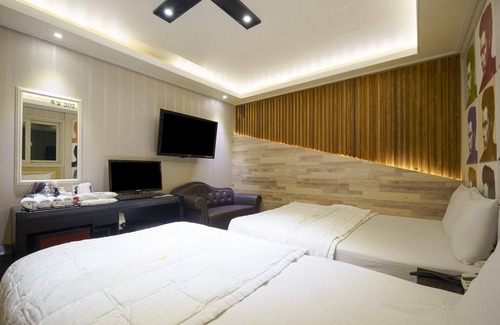 Sang-dong Hotel | Daegu Suseong Lake Child