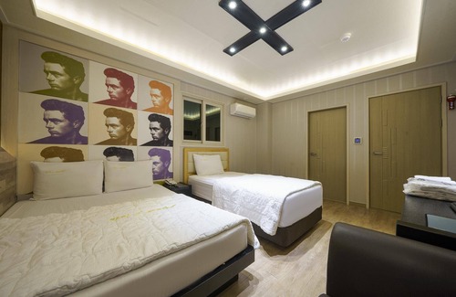 Sang-dong Hotel | Daegu Suseong Lake Child