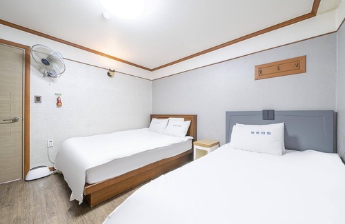 Daedeok-gu Hotel | Daejeon Shintanjin Valentine