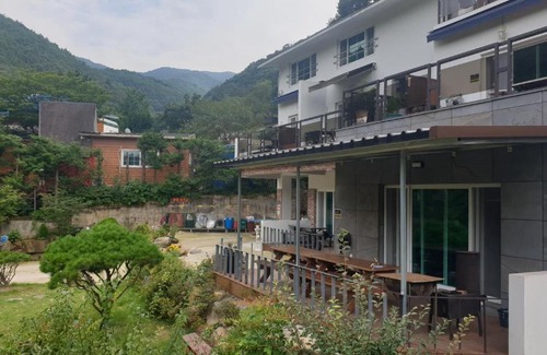 Ulsan House | Daeunsan Mountain Valley Pension