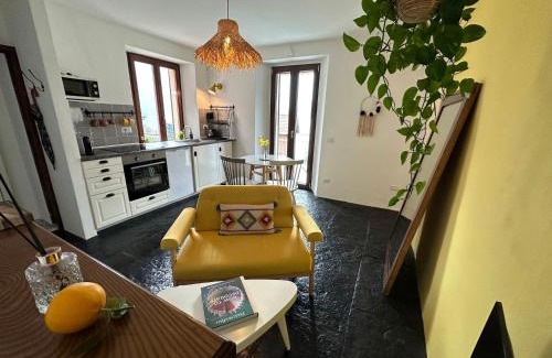 Pognana Lario Apartment | Daisy One Bedroom Lake View, Private Terrace & Garden