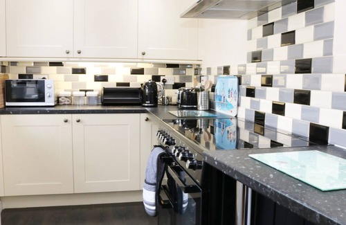 Rhiw House | DALAR DEG, family friendly, with a garden in Aberdaron
