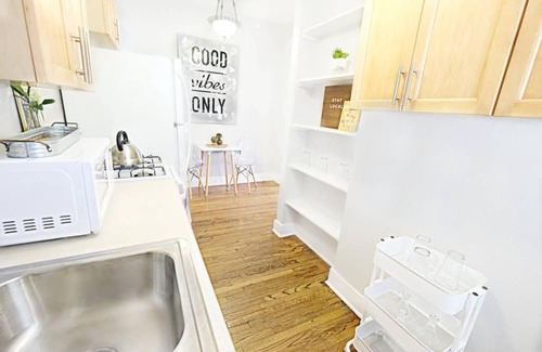 Lower Greenville Apartment | Dallas Native, Lower-Greenville Ave Area