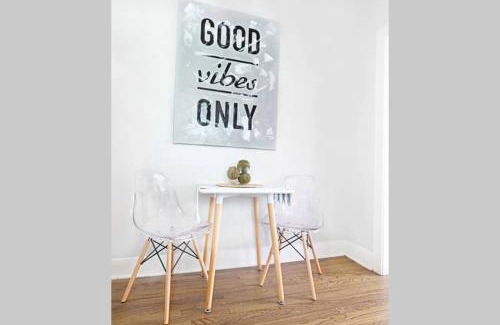 Lower Greenville Apartment | Dallas Native, Lower-Greenville Ave Area