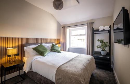 Lancaster Apartment | Dalton Sq Apartment 2