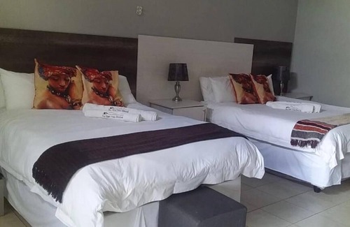 Greater Giyani Cabin | Dam Vista Retreat