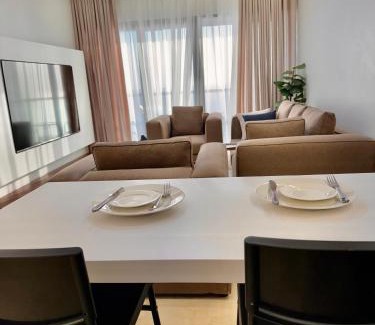 Ash Shati Apartment | Damac Apartment شقة مع جاكوزي بإطلالة بحرية