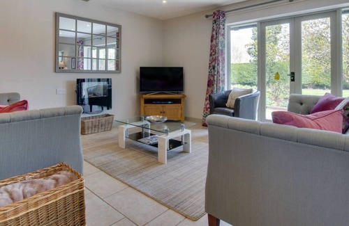 Faversham House | Damson Cottage in the beautiful Faversham