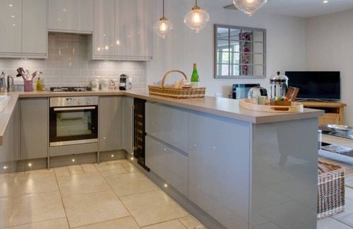 Faversham House | Damson Cottage in the beautiful Faversham