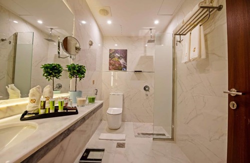 Jeddah Hotel | Dancenter Emerald Near Jeddah Corniche