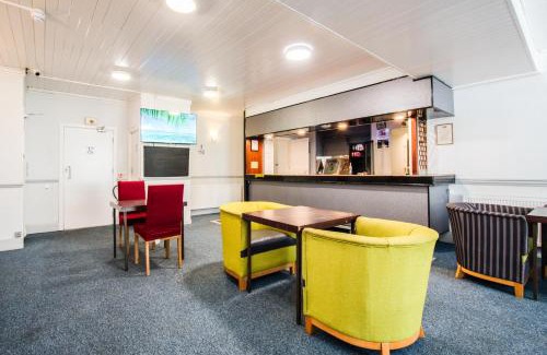 Bournemouth City Centre Apartment | Dancenter Seaside Retreat Poole