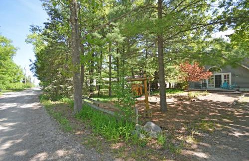 Glen Arbor House | Dancin' Bear