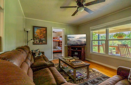 Dandridge House | Dandridge Lakeview Home
