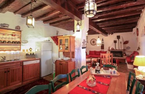 Amfikleia-Elateia House | Dandy Villas Amfiklia - Pasithea - Stunning View - Fireplace - Parking