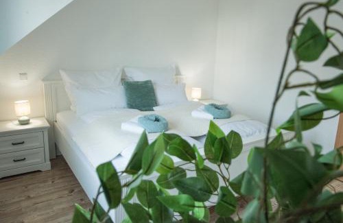 Straßenhaus Apartment | DANESSI-25Min bis Koblenz,Familie,Balkon,Parkplatz,Top Ausstattung,2 Bäder,Waschmaschine,Spülmaschine,Arbeitsplatz-Perfekt für Urlaub und Business mit der Familie