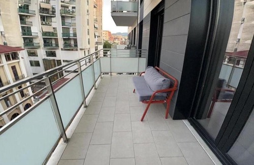 Purley Apartment | Dani apartment