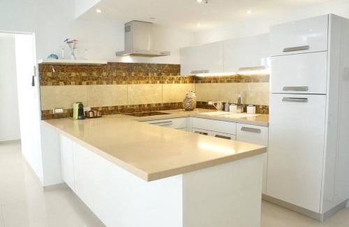 Herzliya Pituach Apartment | Daniel Hotel - Residence Seaside Luxury Flat