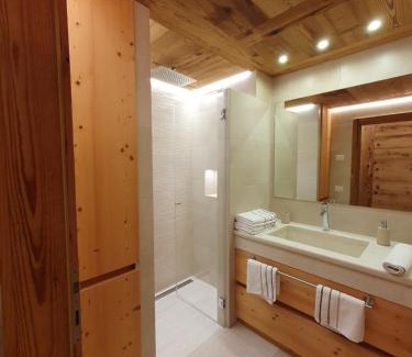 Cortina d'Ampezzo Apartment | Daniela Apartment