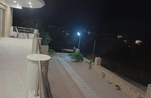 Paleros Apartment | Danita Apartments