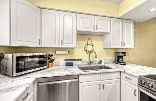 Bradenton Beach Condo | Dans Florida Condos Sea Dream at Runaway Bay