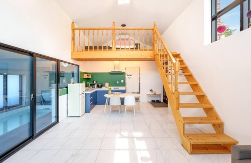 Danyang House | Danyang Dandelion Pool Villa