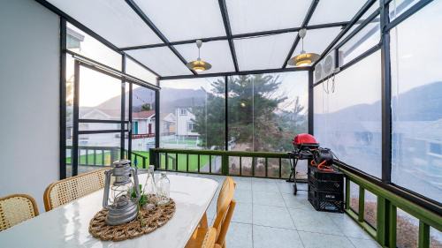 Danyang House | Danyang Machu Picchu Dog Garden