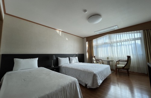 Danyang Hotel | Danyang Tourist Hotel Edelweiss