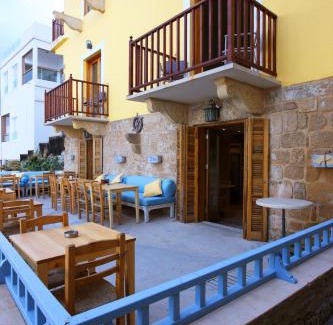 Tyre House | Dar Alma