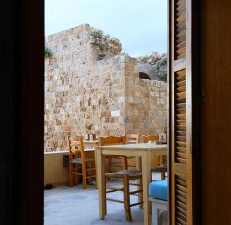 Tyre House | Dar Alma