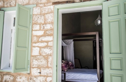 Tyre House | Dar Camelia