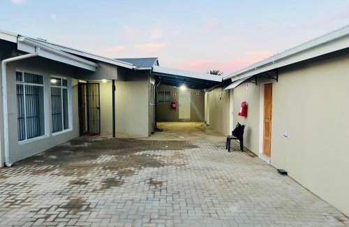 Emfuleni House | Daremp Guest living