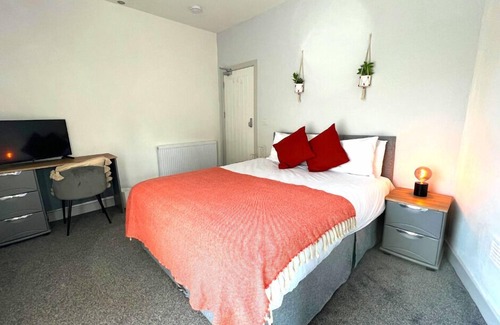 Wigan House | Darlington Suites Double with En-Suite in WN1