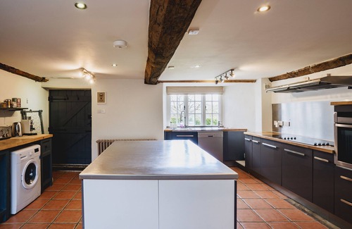 Bridford House | Dartmoor country house, ensuite ,dog friendly, pétanque pitch, field and stream